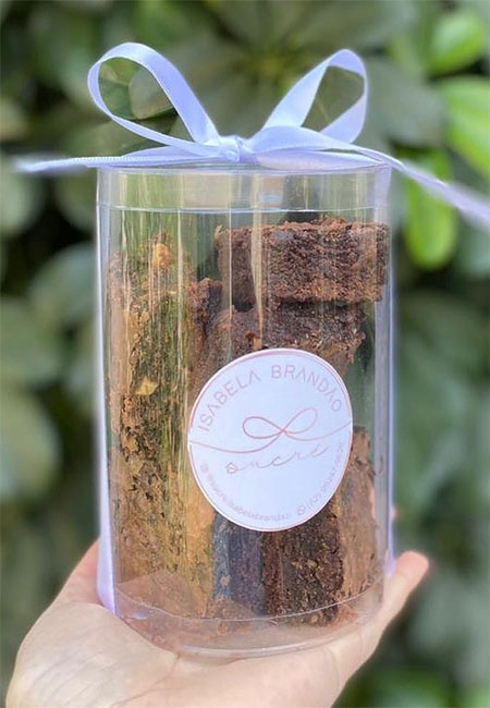 Pote e tubo transparente